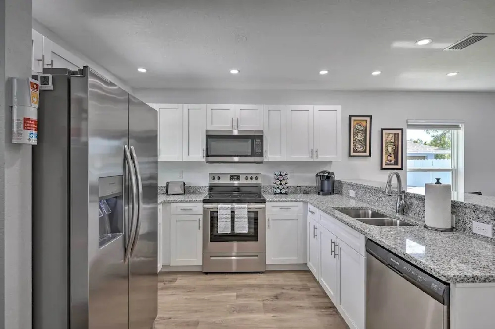 Hot Tub & Fenced Yard: Home in Sebring