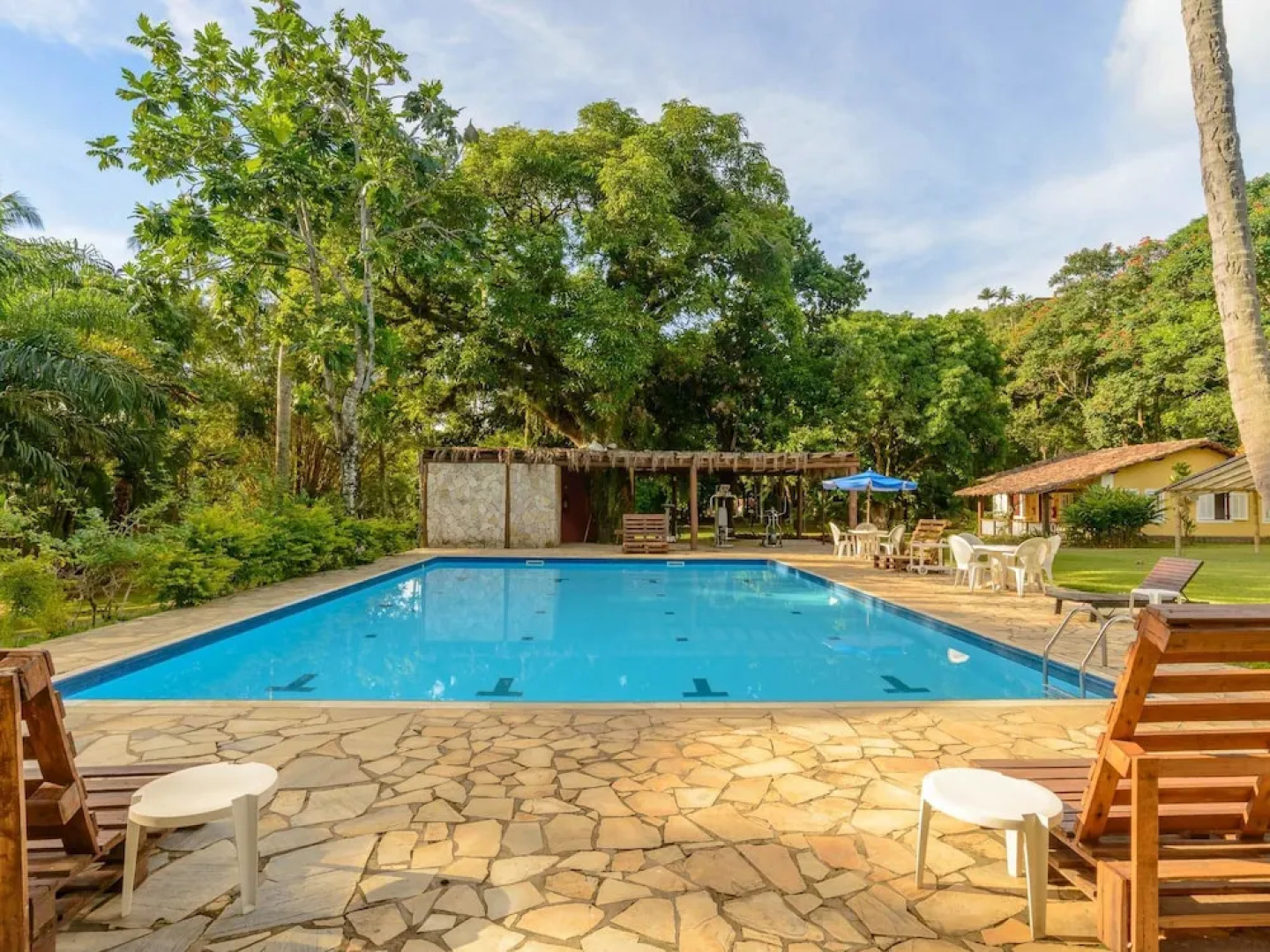 VELINN Caravela Pousada e Villas