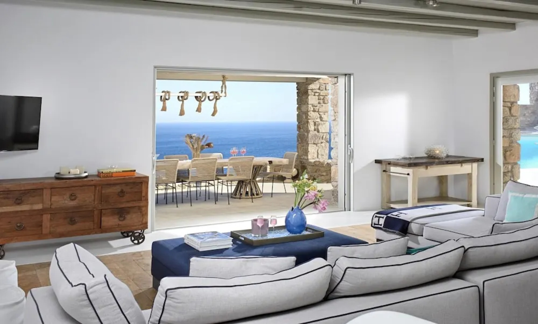 Magnolia in Mykonos With 4 Bedrooms and 4 5 Bathrooms