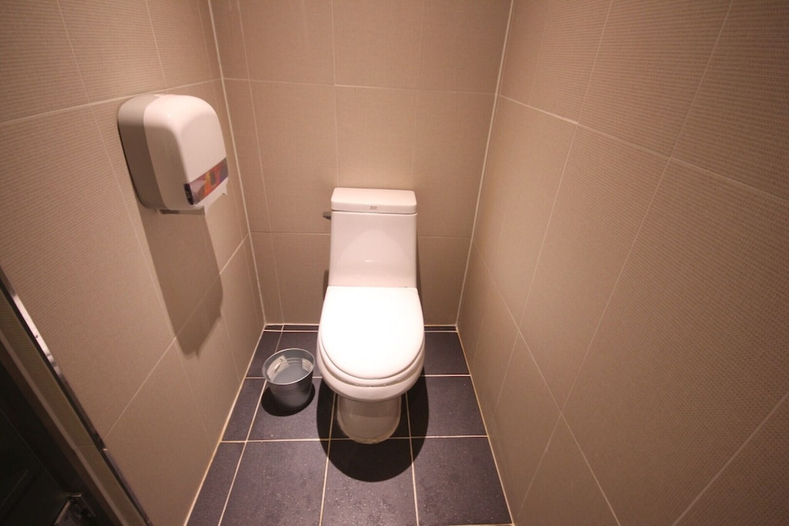 Yeongju Case Business Hotel