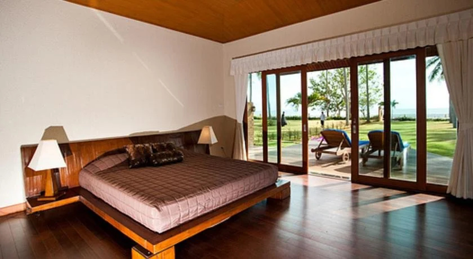 Krabi Sunset Beachfront Villa