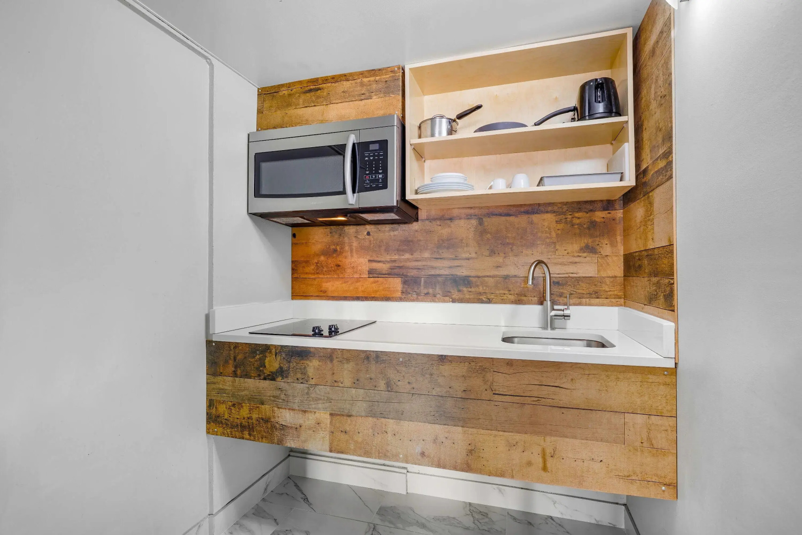 Days Inn by Wyndham Golden