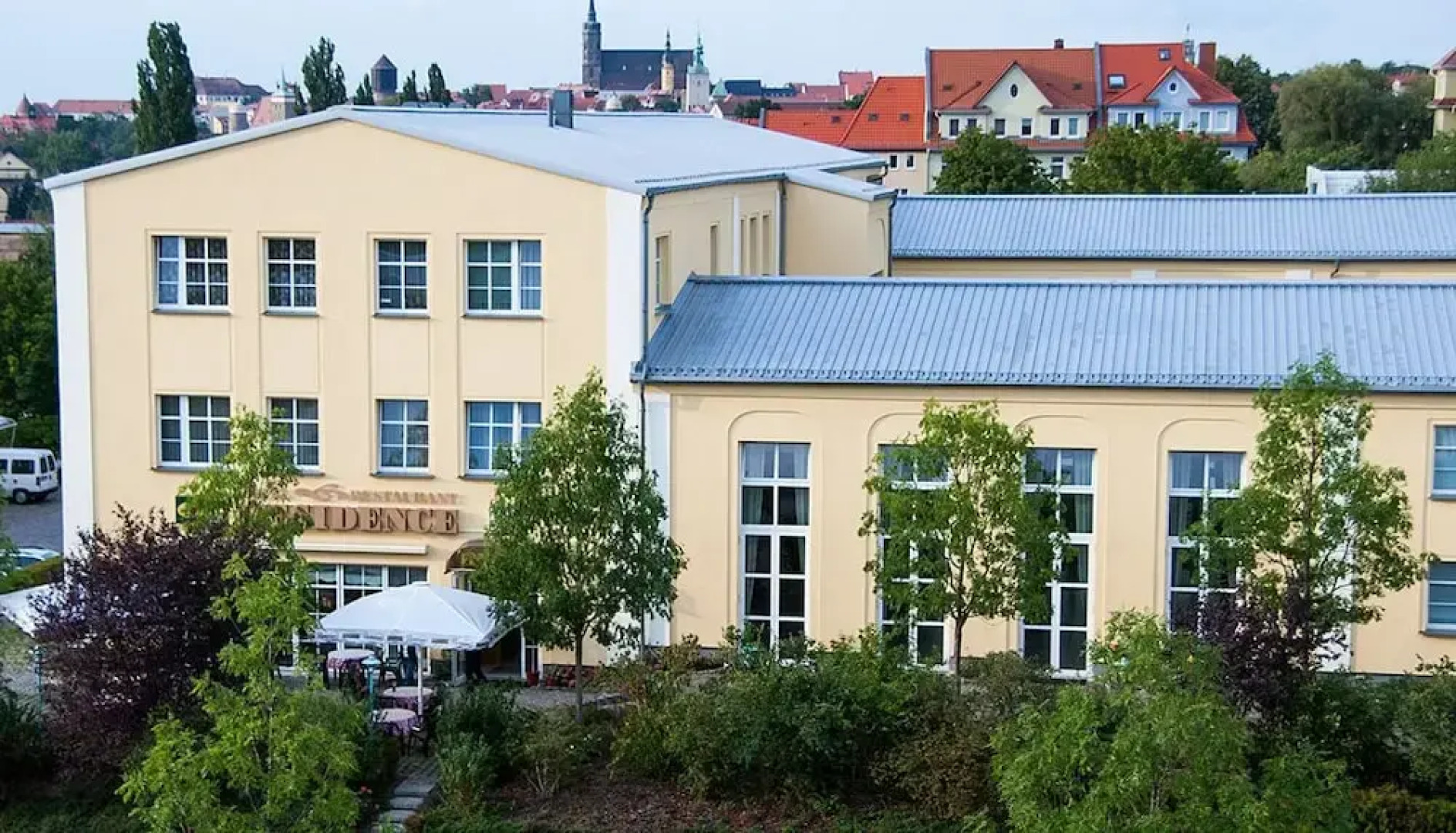 Hotel & Restaurant Residence