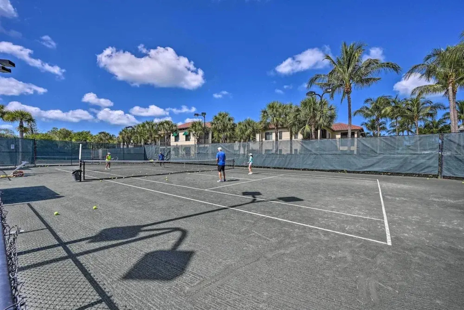 Luxe Naples Bay Resort Condo: Near Fifth Ave!