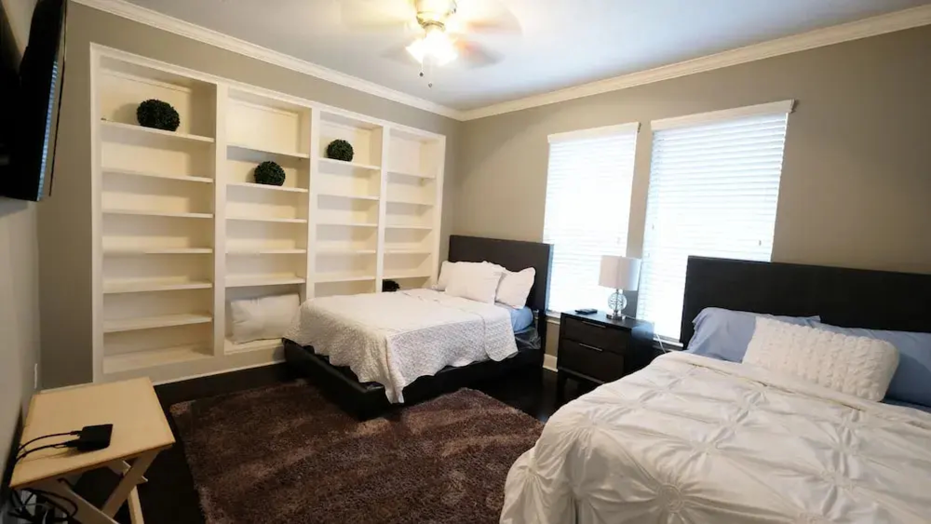 5Bdrm 3.5Bath 12Beds - HOME BIG AS TEXAS
