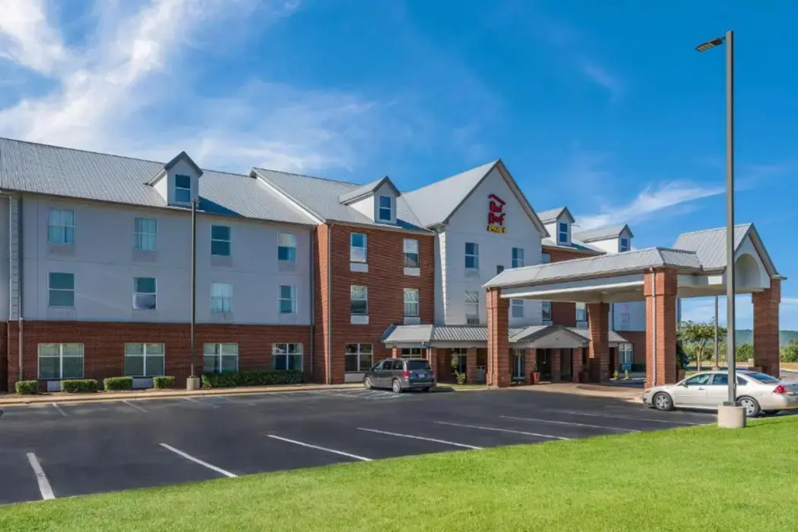 Red Roof Inn PLUS & Suites Birmingham - Bessemer