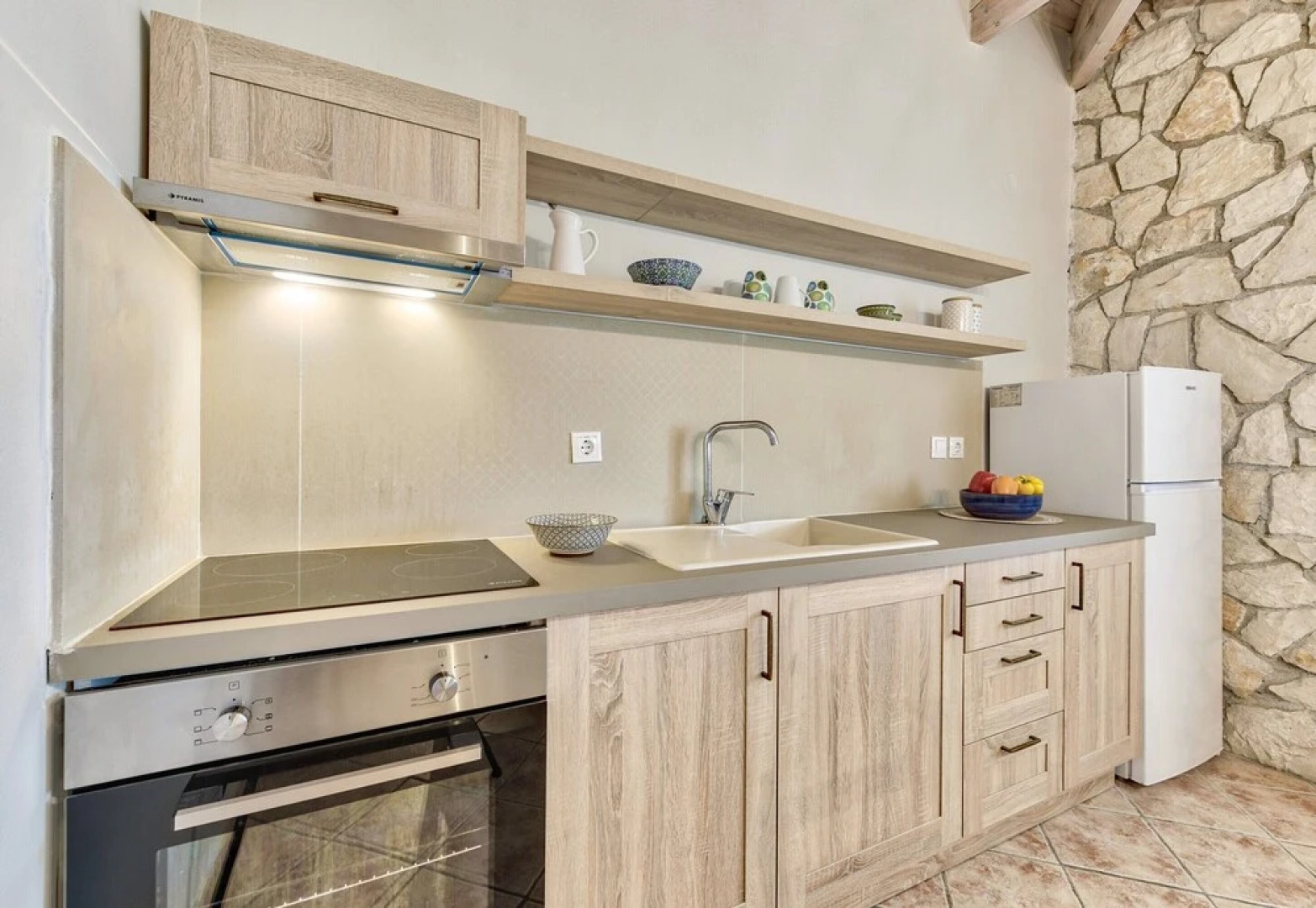 Villa Marathonisi 500 mt From sea