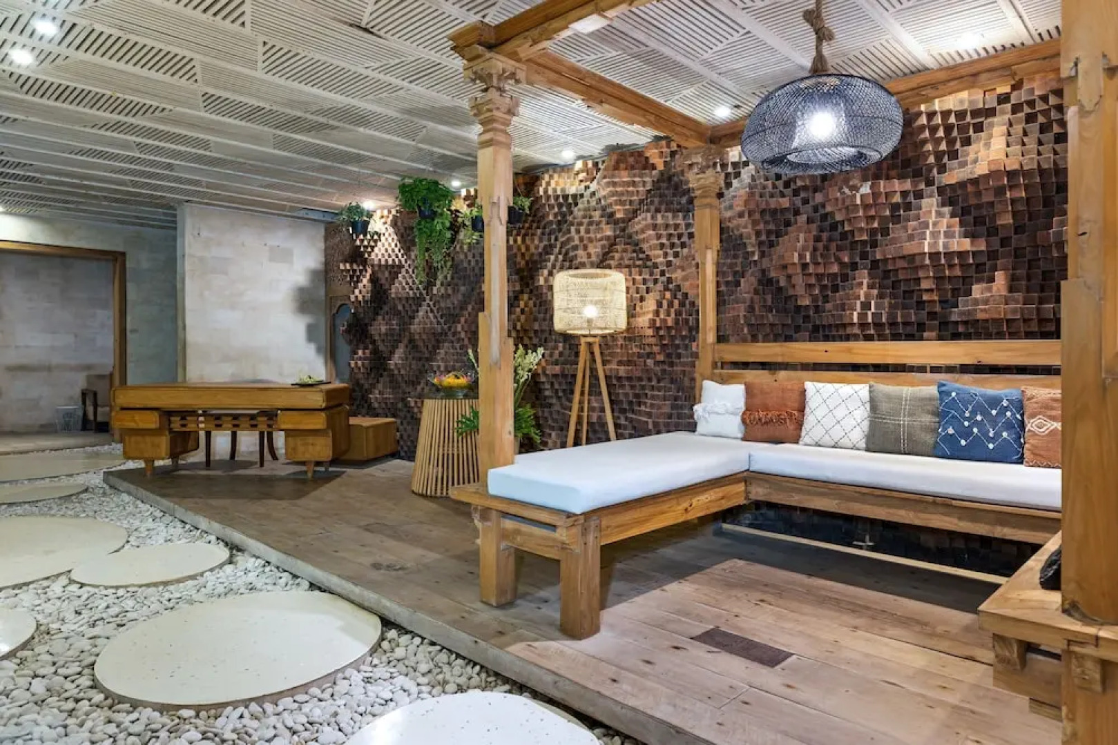 Wonderful Oceanfront 3 Br Villa in Seminyak