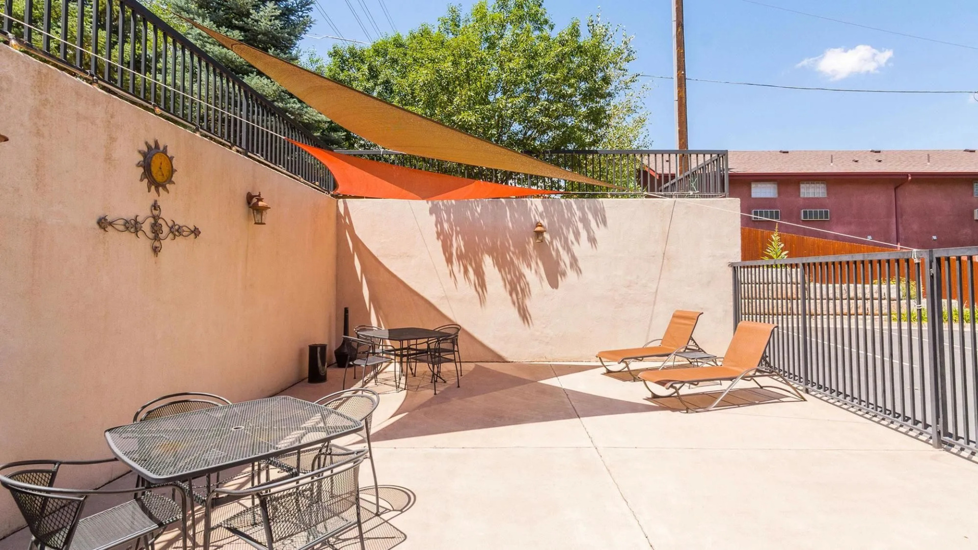 Magnuson Grand Pikes Peak