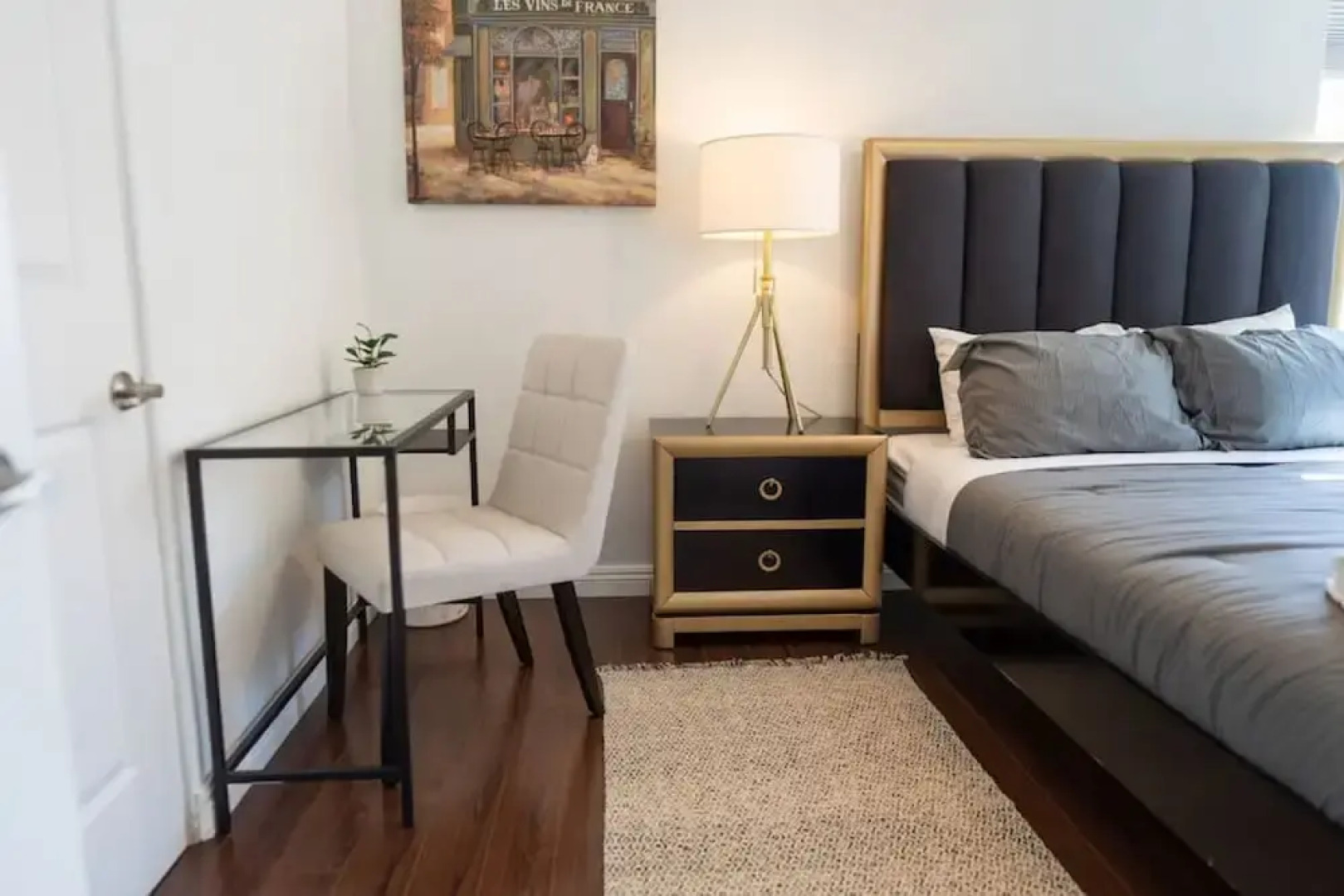 Tranquil 2BR Home in Beautiful Neighborhood P24