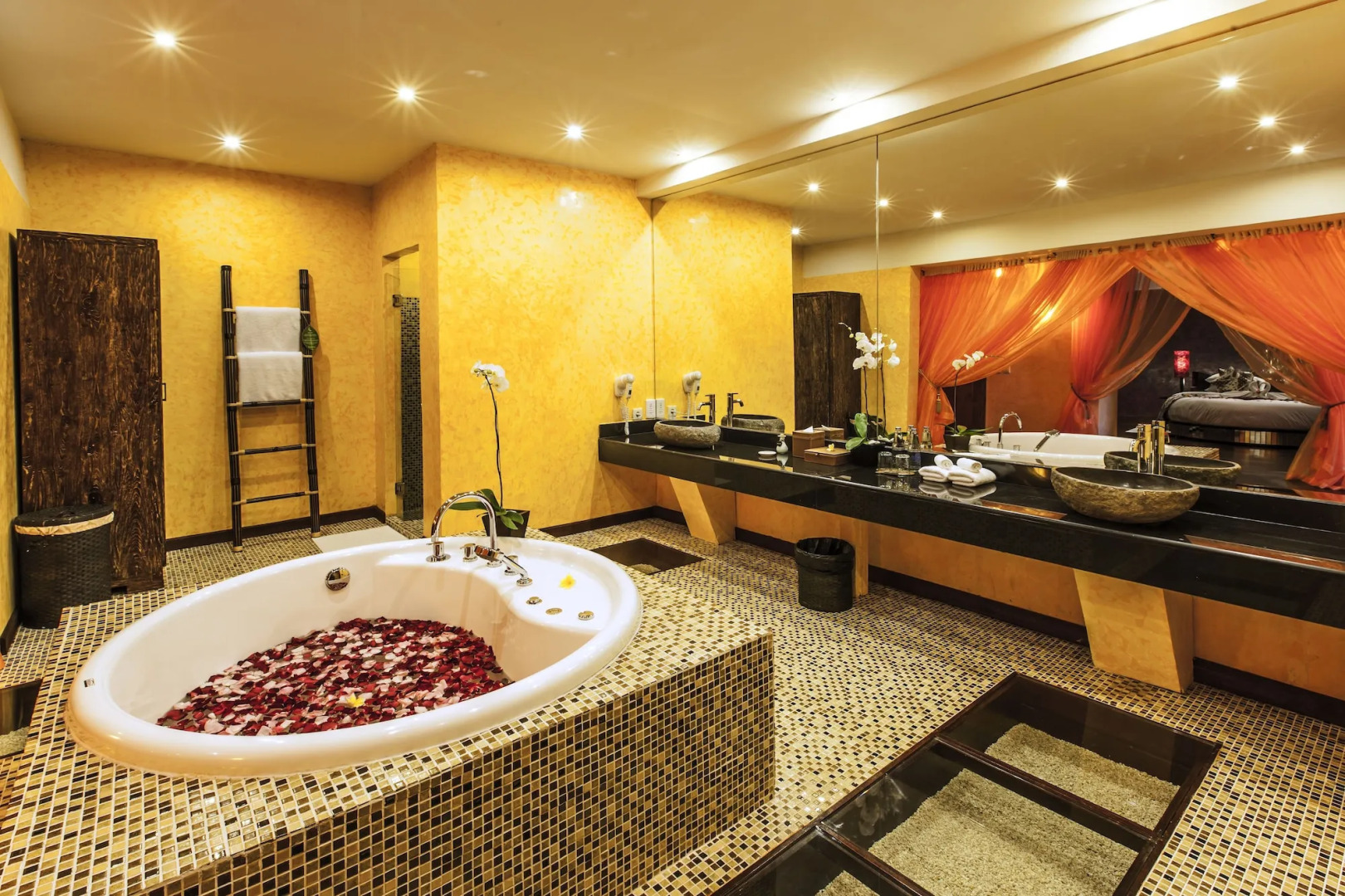 Kupu Kupu Jimbaran Beach Club & Spa by Loccitane