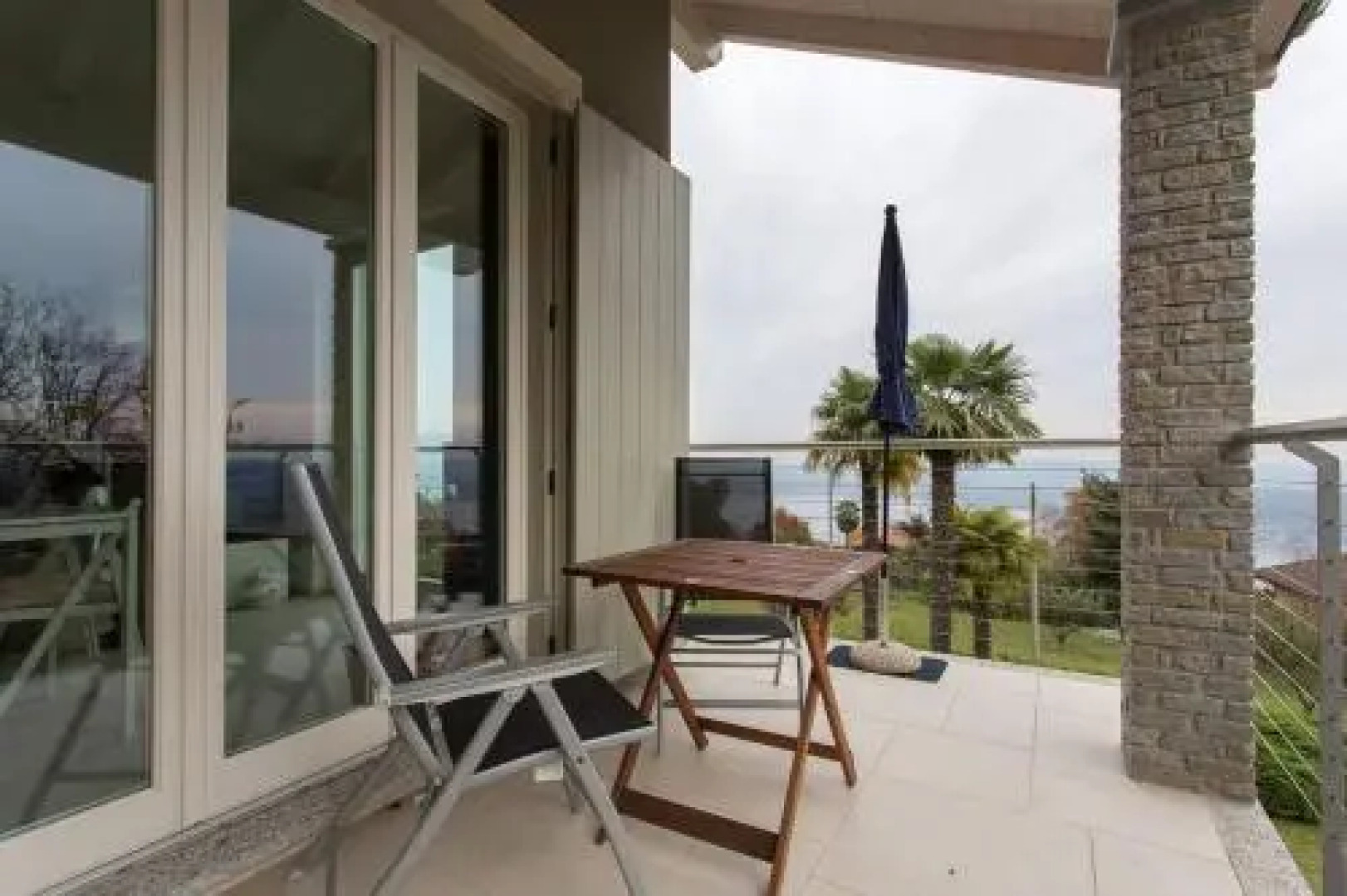 3 bed villa in the Italian Lakes with lake views