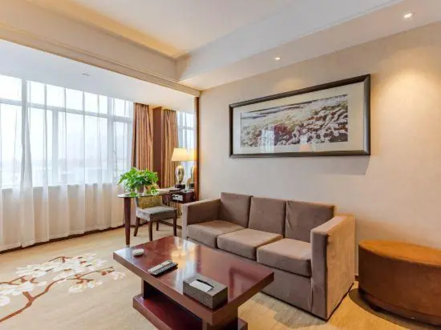 Junhe International Hotel