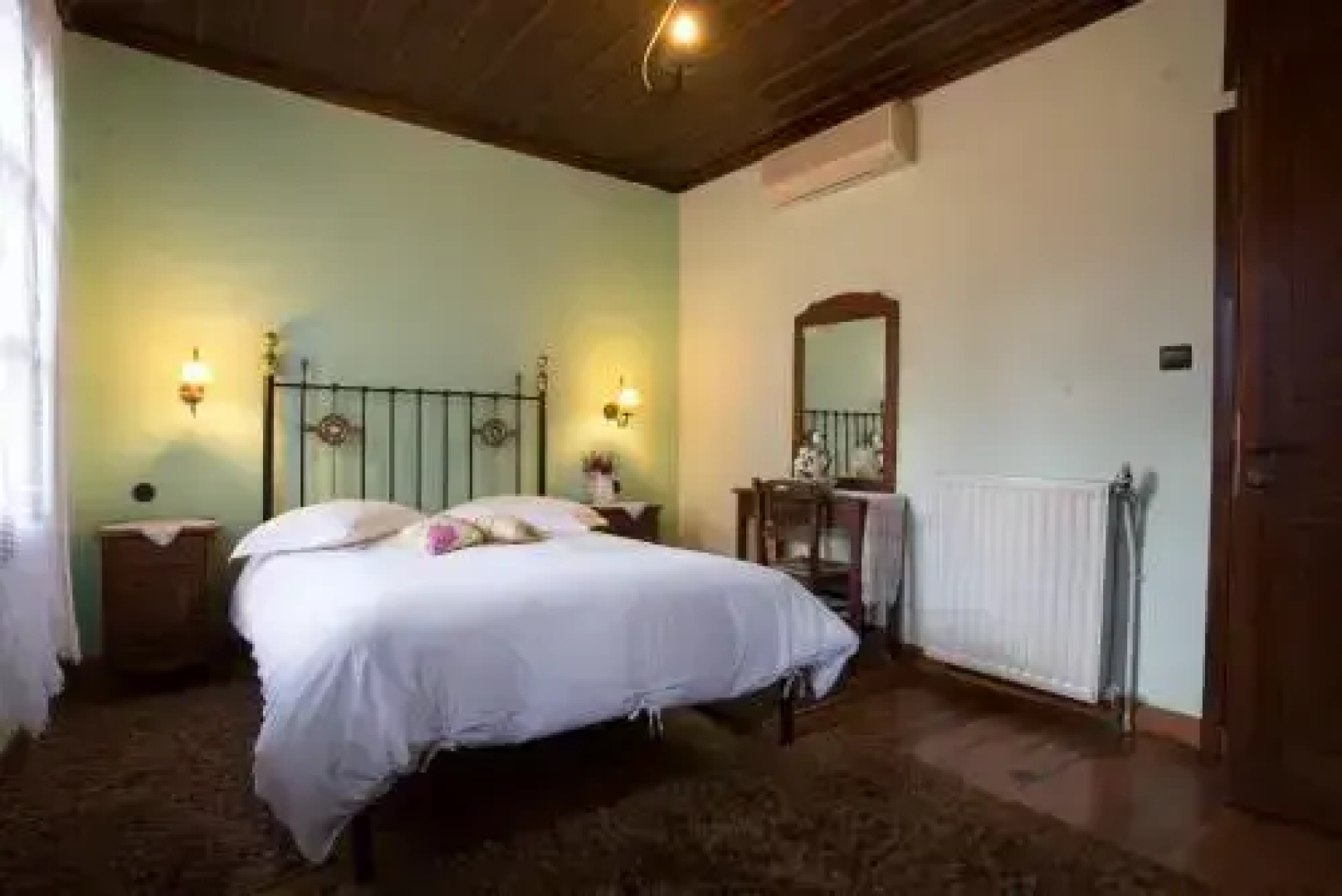 Varosi Guesthouse
