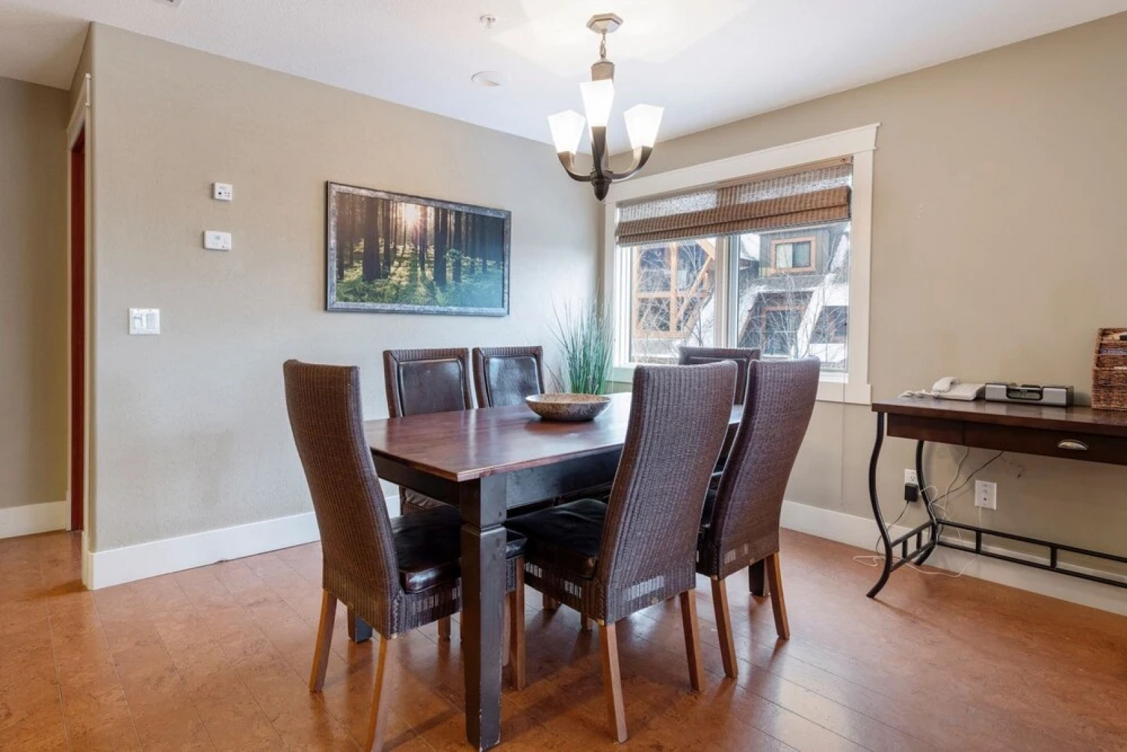 Exquisite 2BR/2BTH Luxury Condo with Mountain View