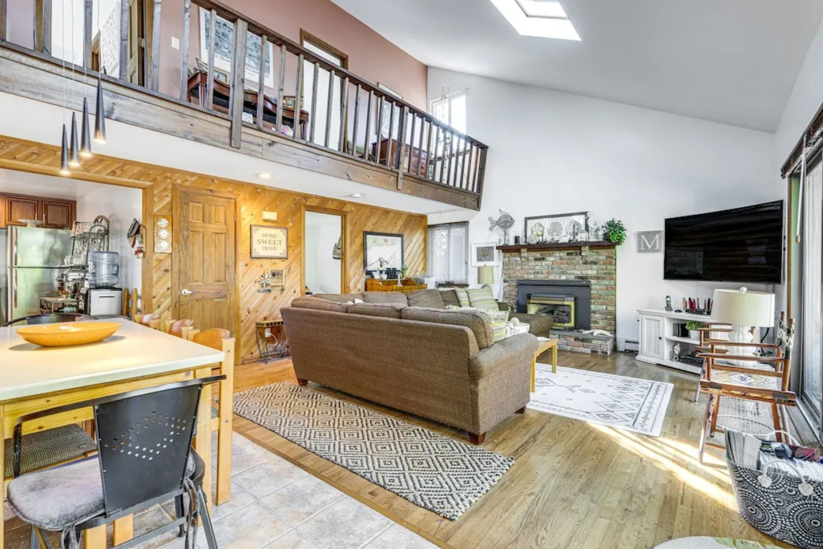 East Hampton Home w Hot Tub & Seasonal Pool