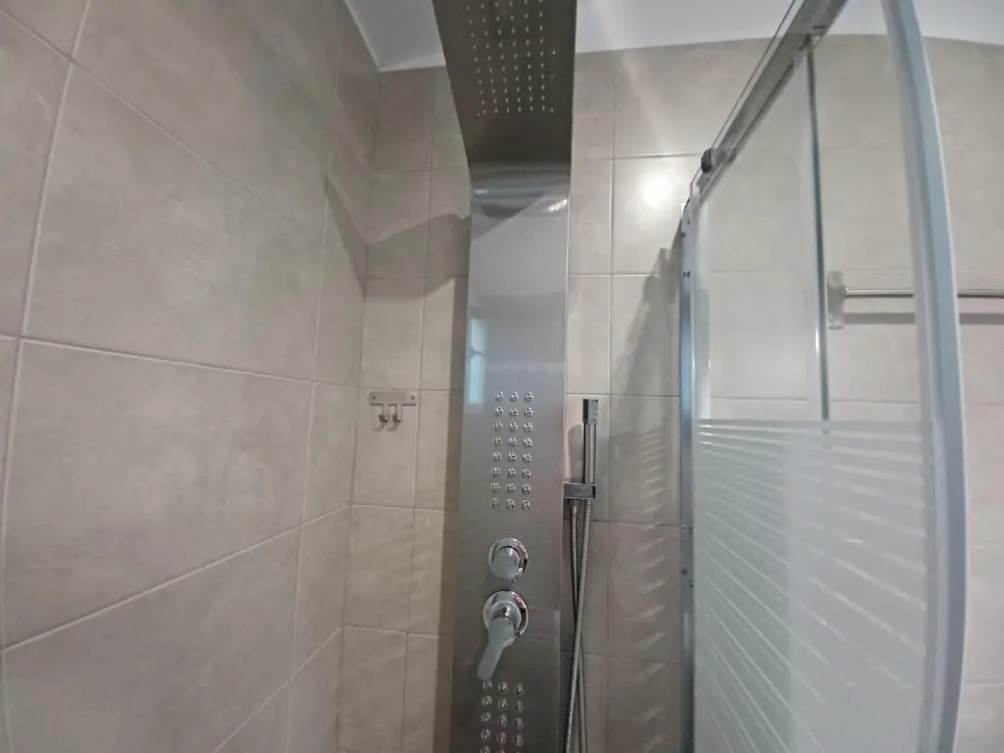 Beach House for up to 9 people near Olympia