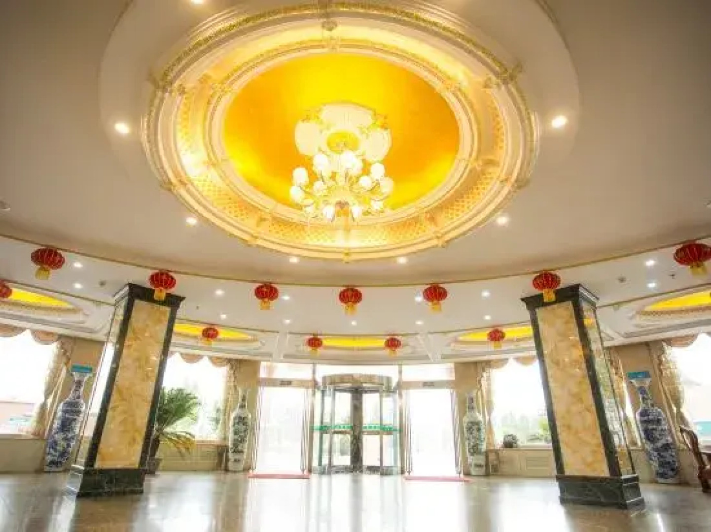 Shennong Hotel