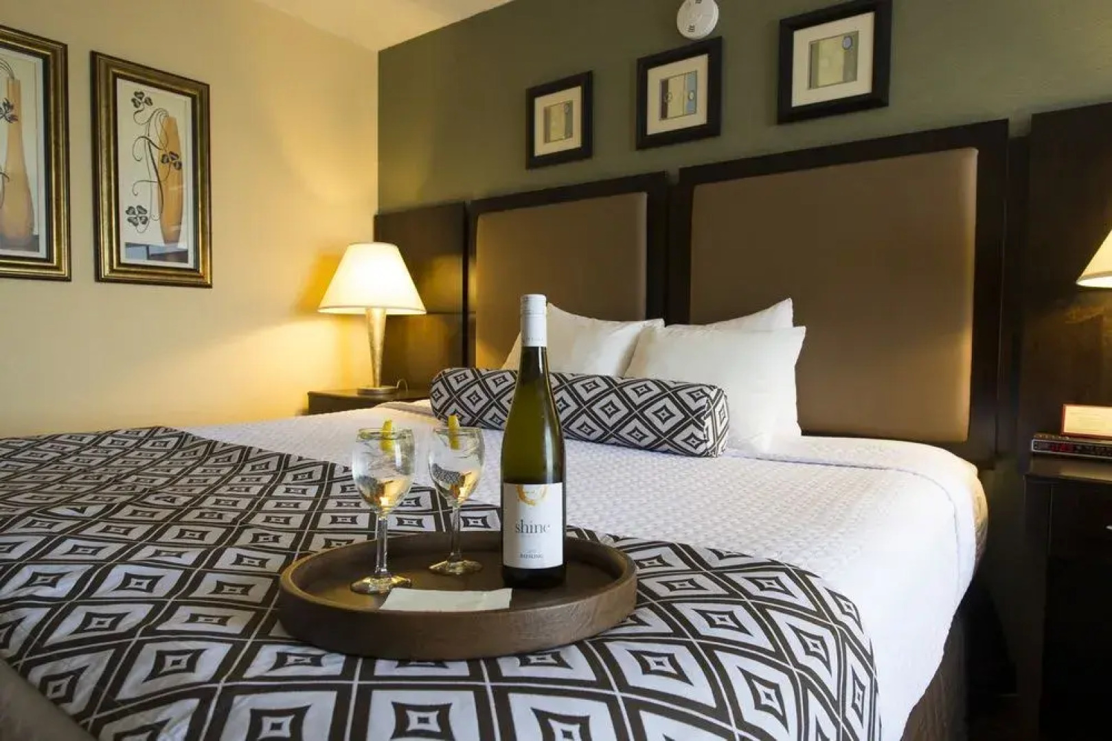 Crowne Plaza Philadelphia Bucks County