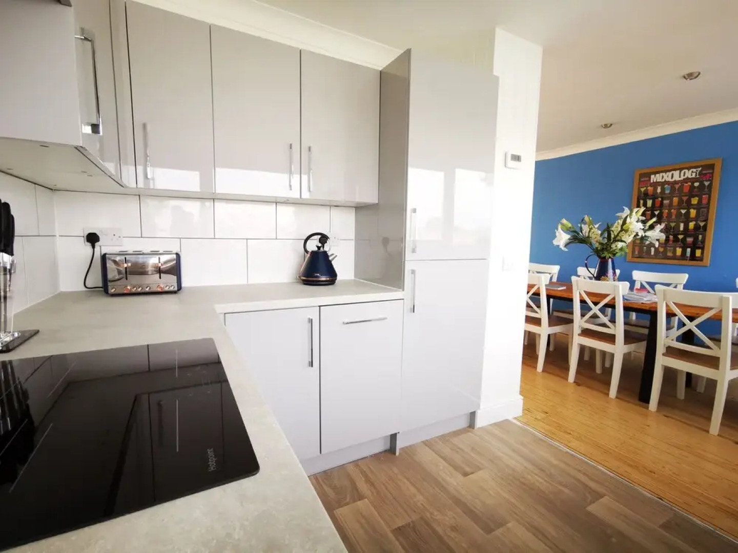 87 Marineside Beach Side Property With Stunning sea Views