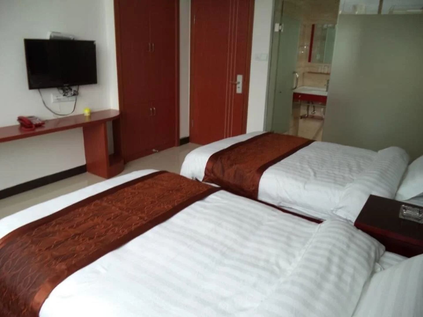 Jiuhuashan Xianyaju Hotel