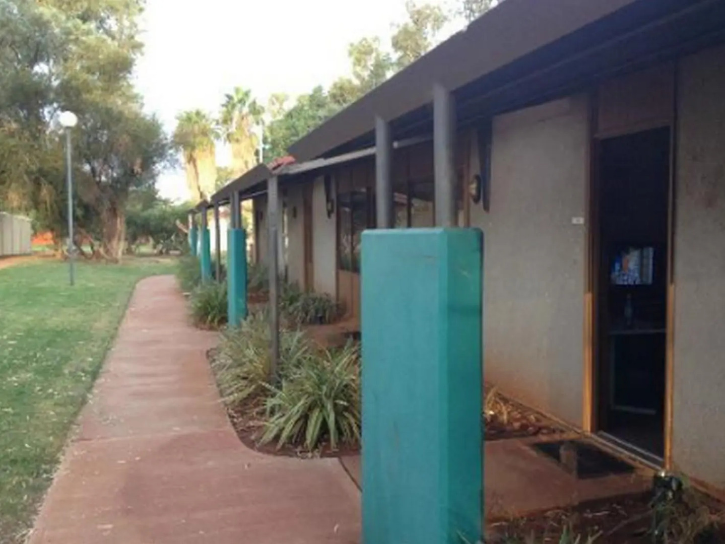 The Lodge Motel, Newman