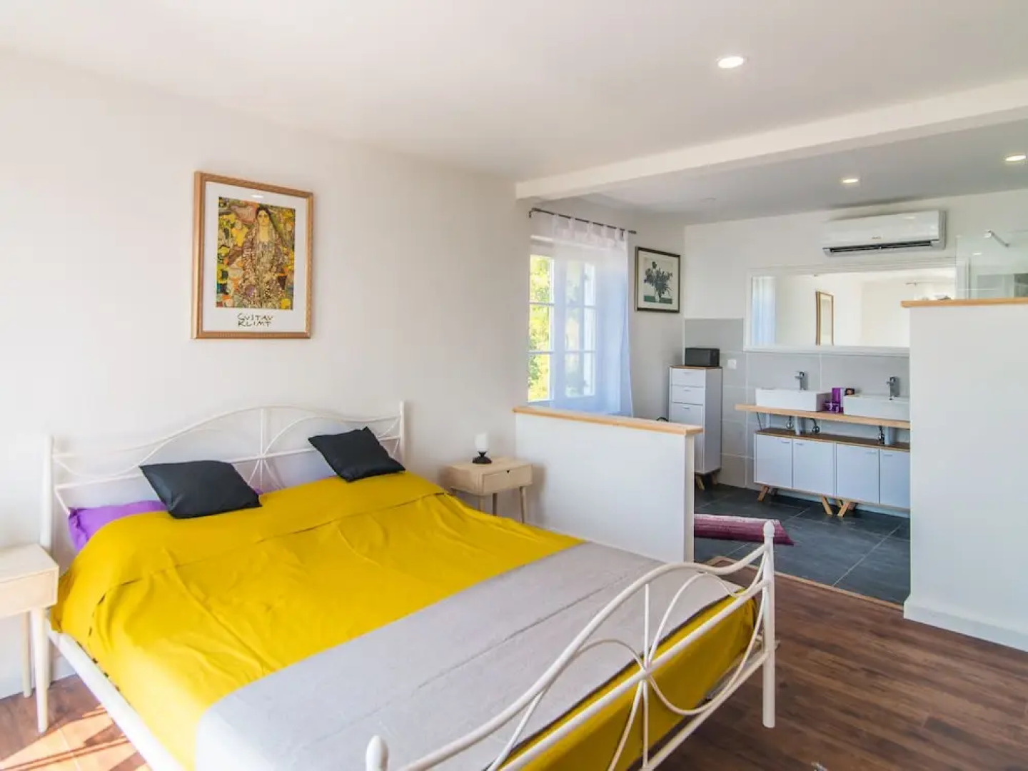 Beautiful Stone Villa With Private Infinity Pool and a Fascinating sea View