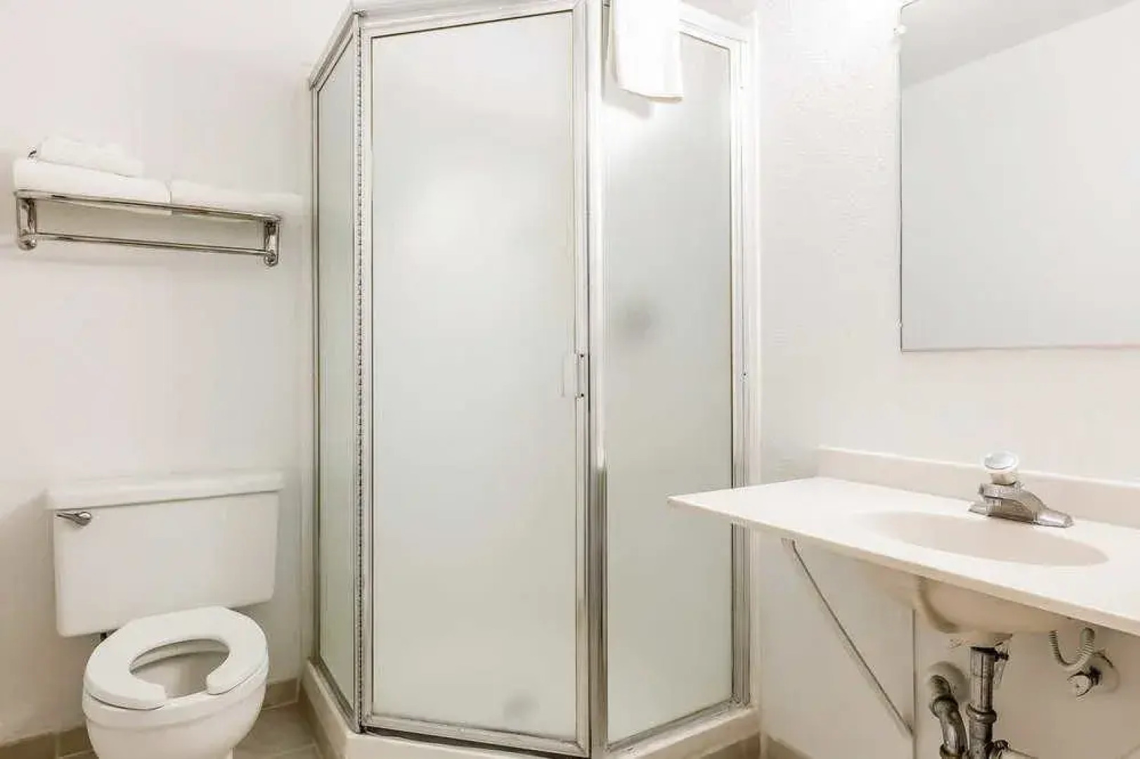 Econo Lodge I-5 at Rt. 58