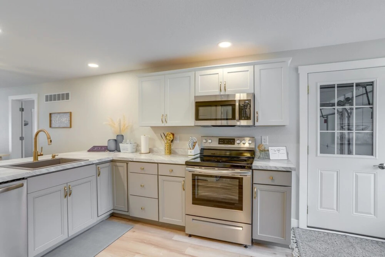 Port Clinton Vacation Rental w/ Boat Dock & Grill!