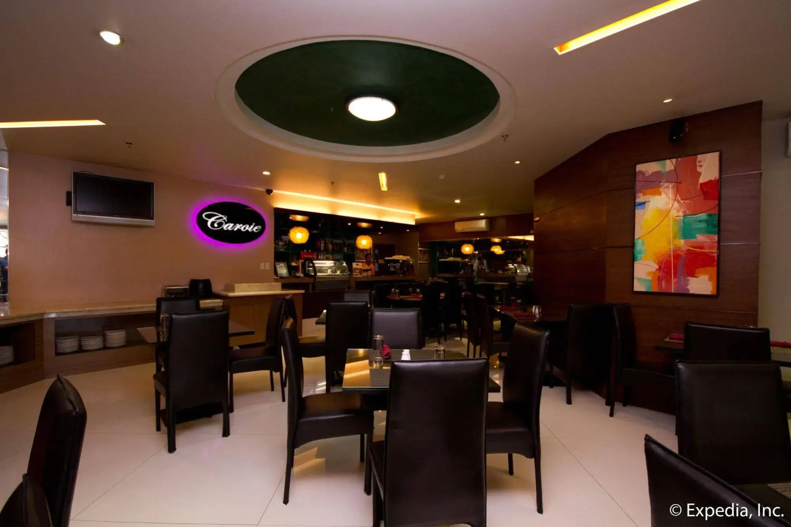 Allure Hotel & Suites