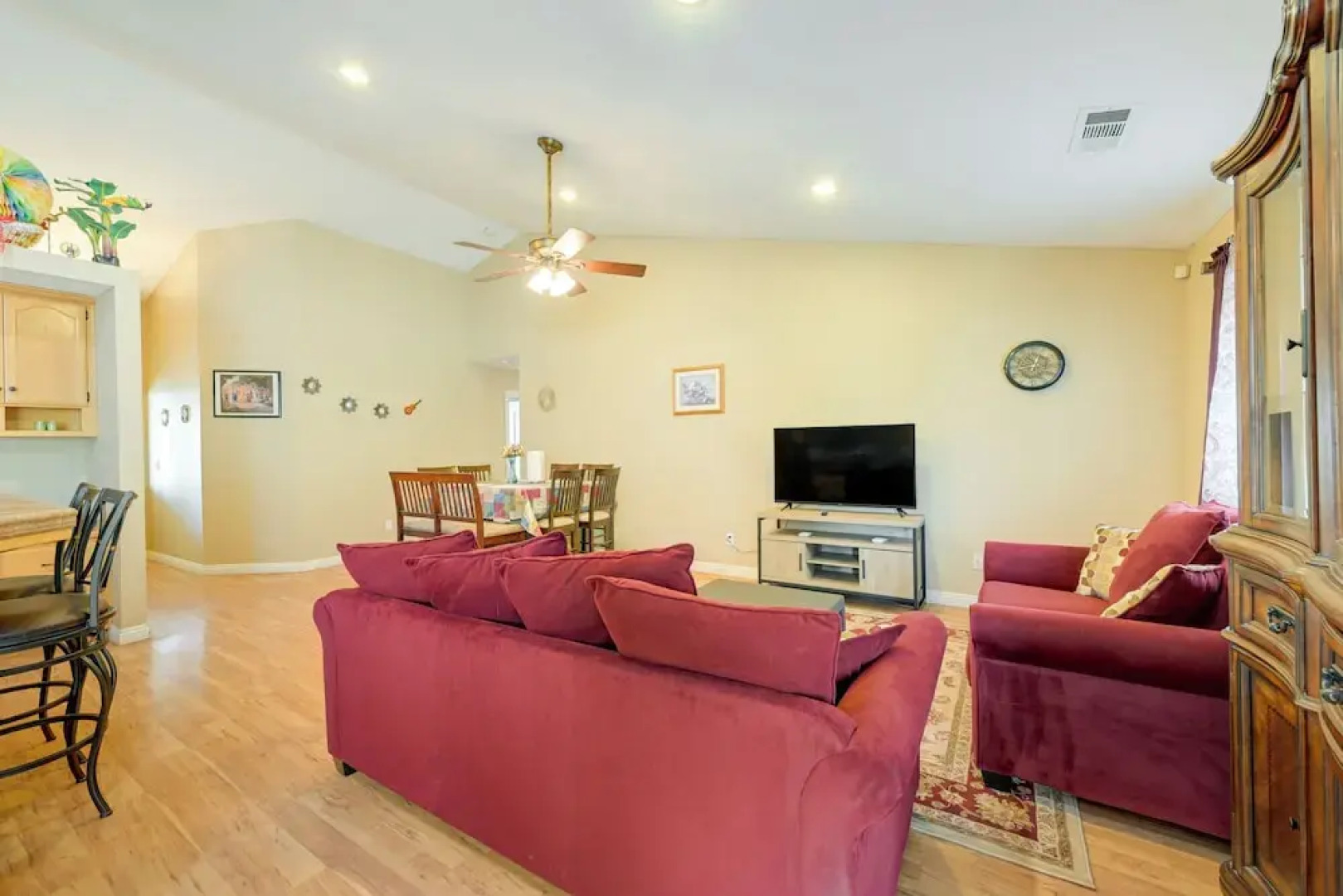 Porterville Getaway w/ Patio + Valley Views!