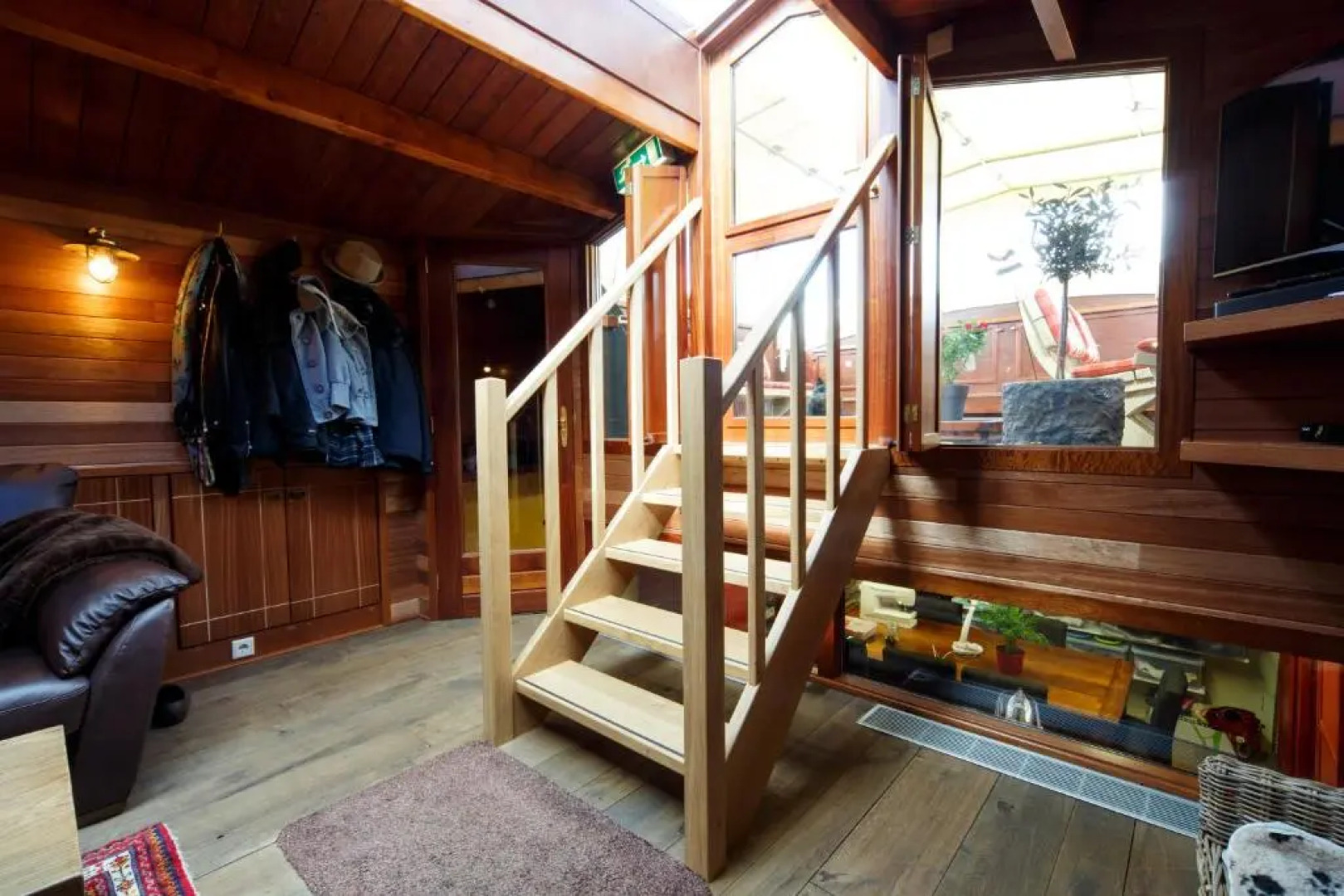 BlackPearl Boat&Breakfast