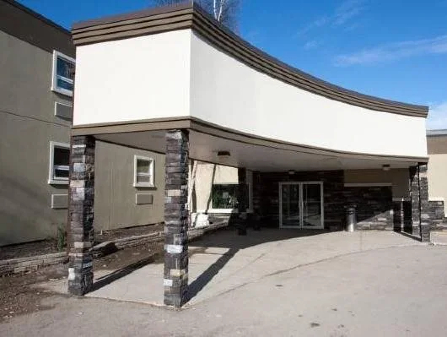 Ptarmigan Inn