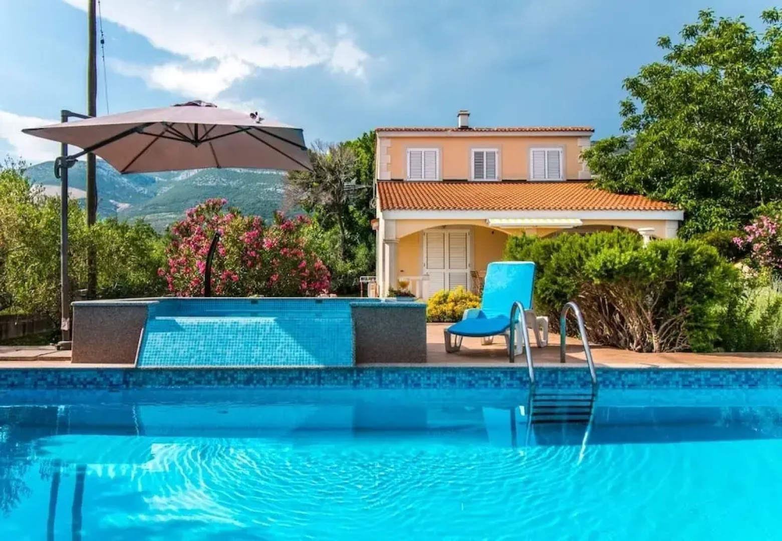Mare - Open Pool and Pool for Children - H