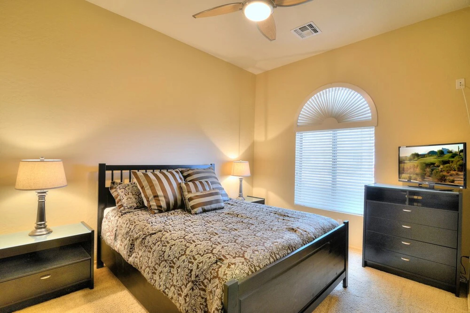 Las Sendas - 3 Bedroom Home - Mesa