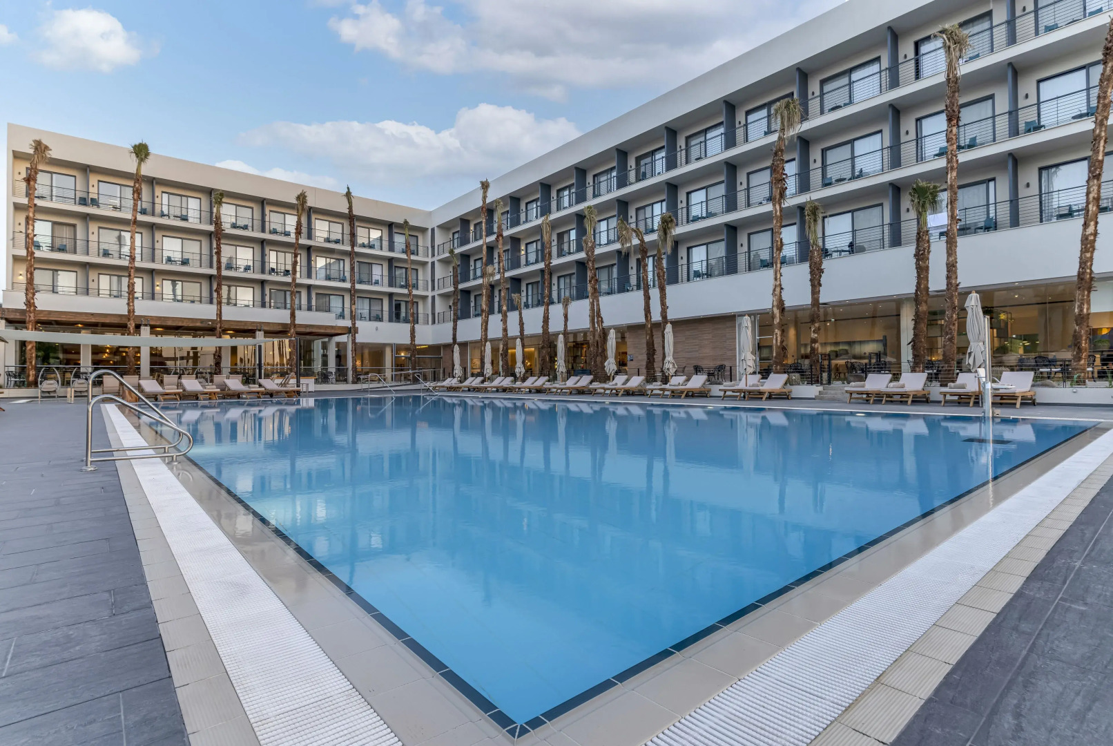 Gomeh by Isrotel Design