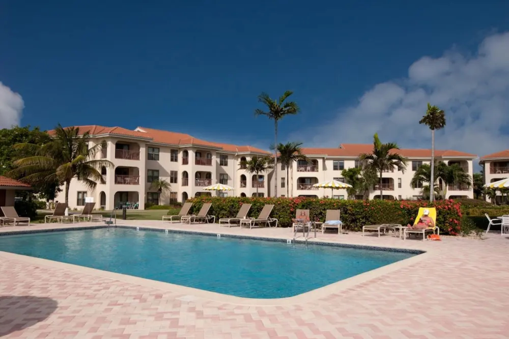 George Town Villas by Cayman Villas