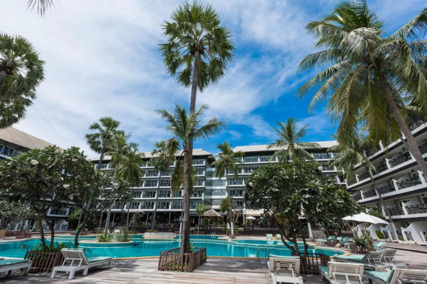 Pattawia Resort & Spa