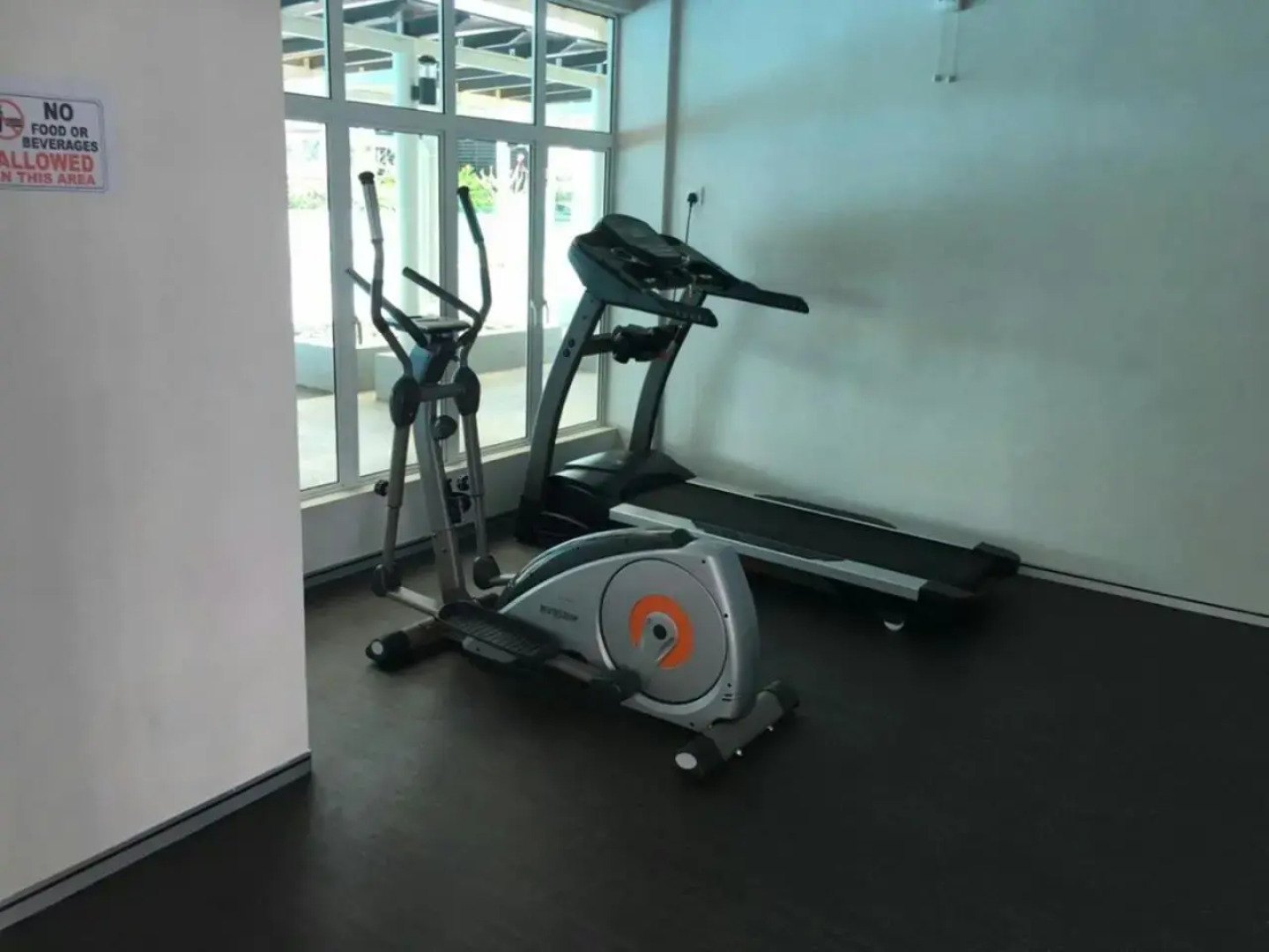 Sandakan Spacious and Comfortable Pool View Condo