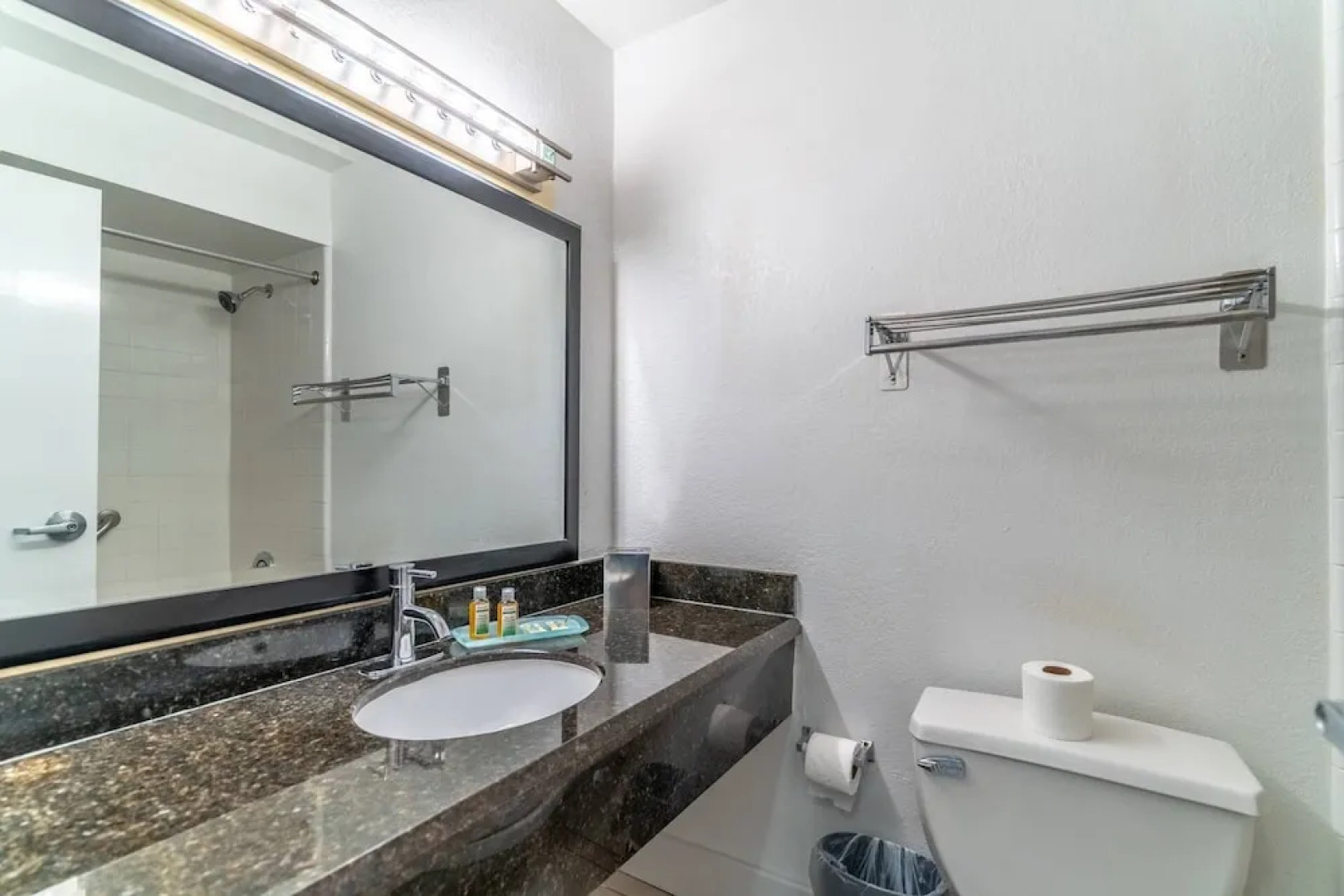 502 Little Harbor Inn