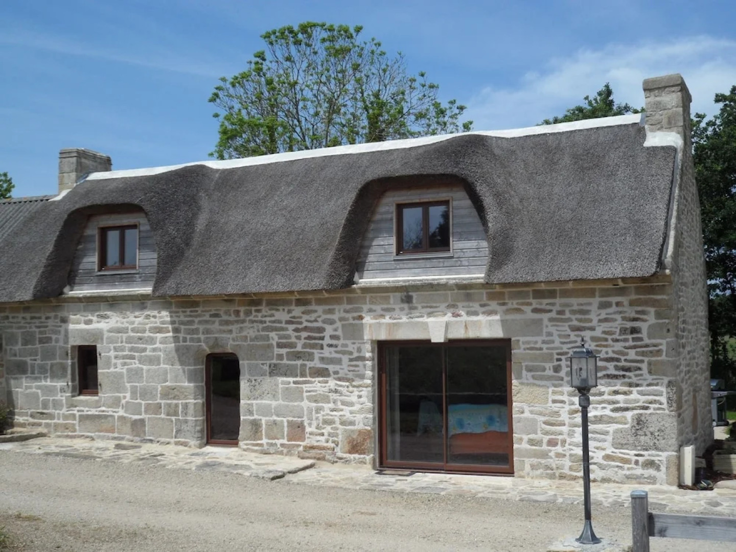 House With 4 Bedrooms in Plogastel-saint-germain, With Enclosed Garden