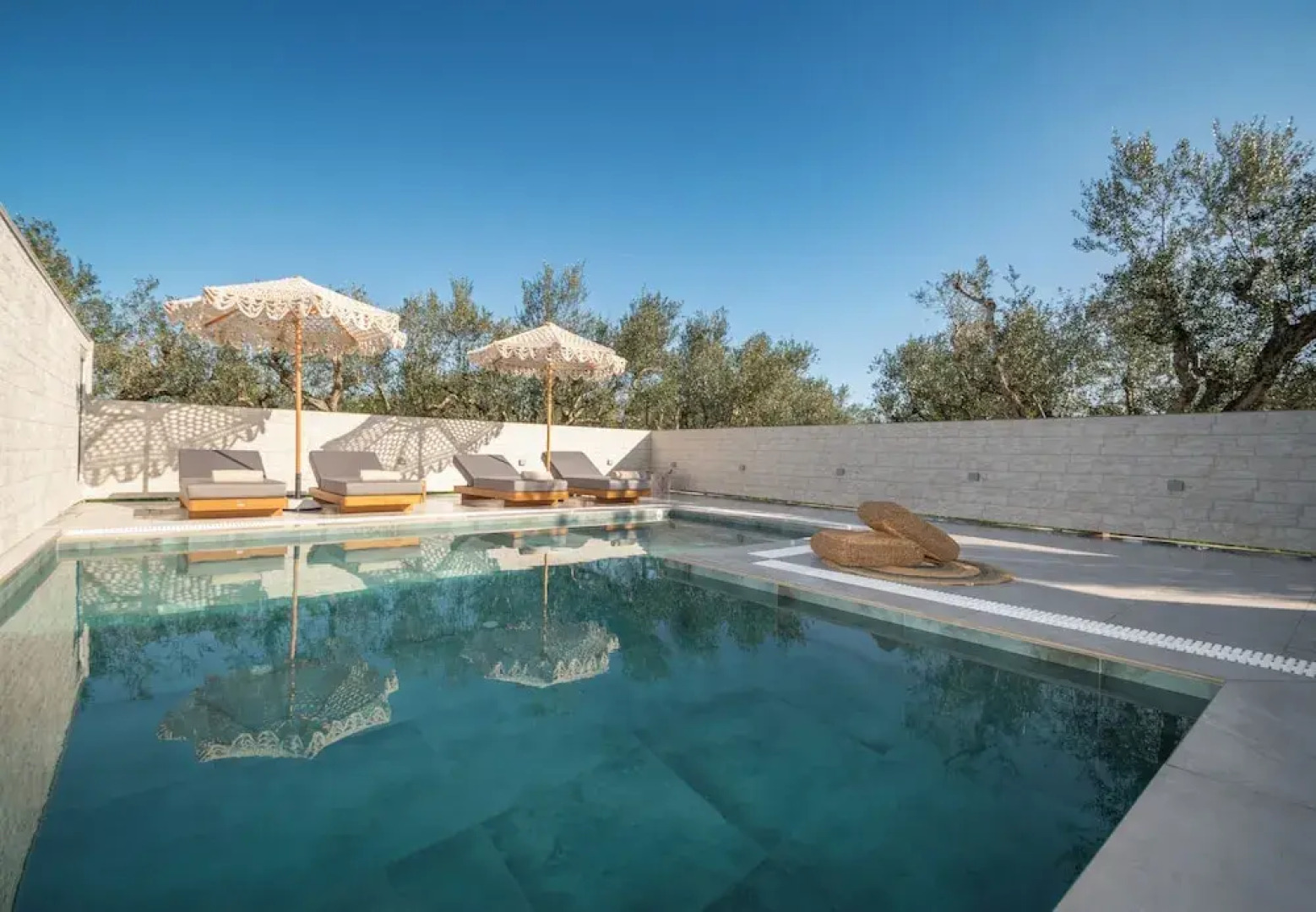 Camelia Luxury Suites - Private Pool & Jaccuzi
