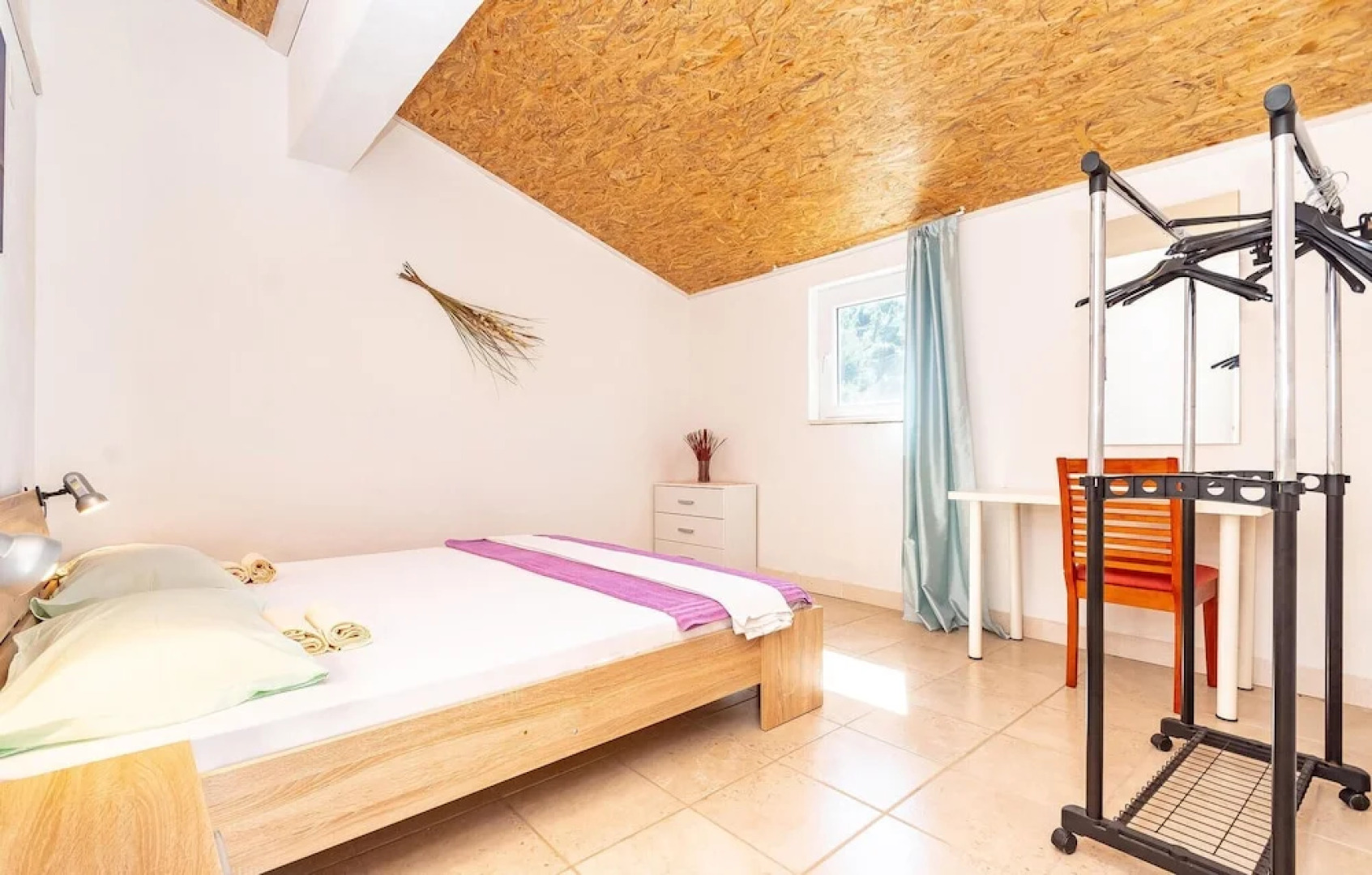 Amazing Home in Pupnat With 4 Bedrooms