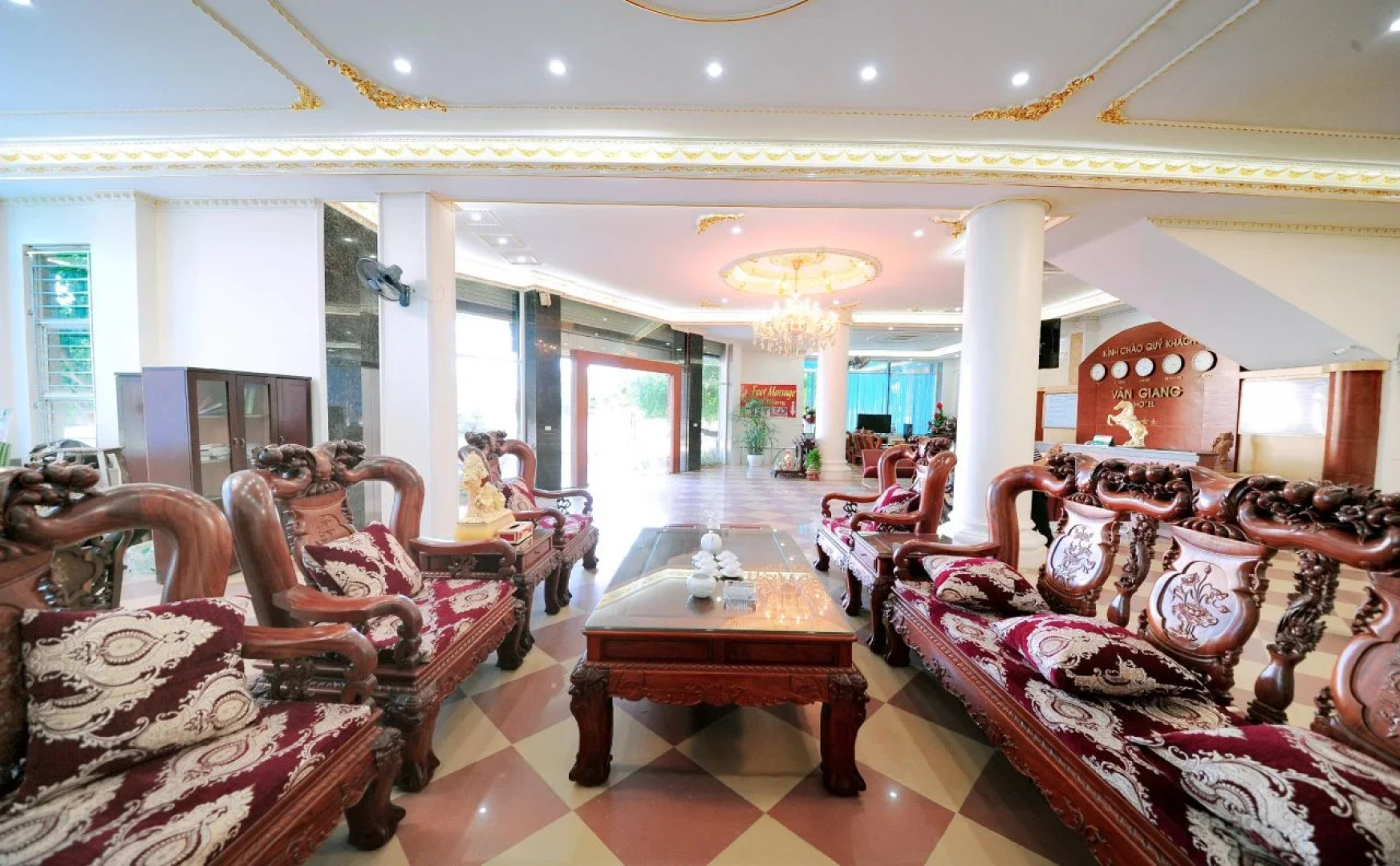 Van Giang Hotel