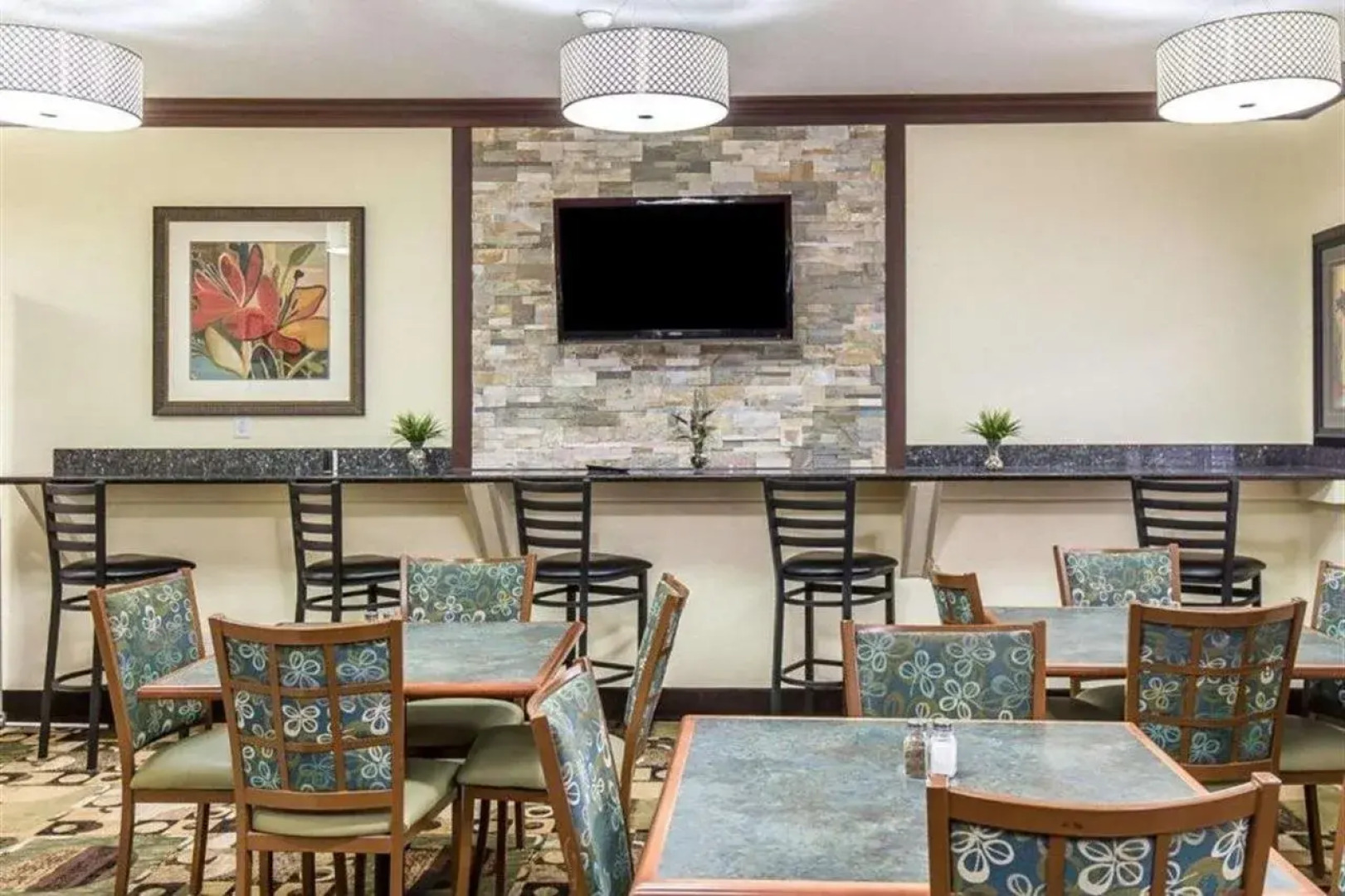 Quality Inn at Collins Road - Cedar Rapids