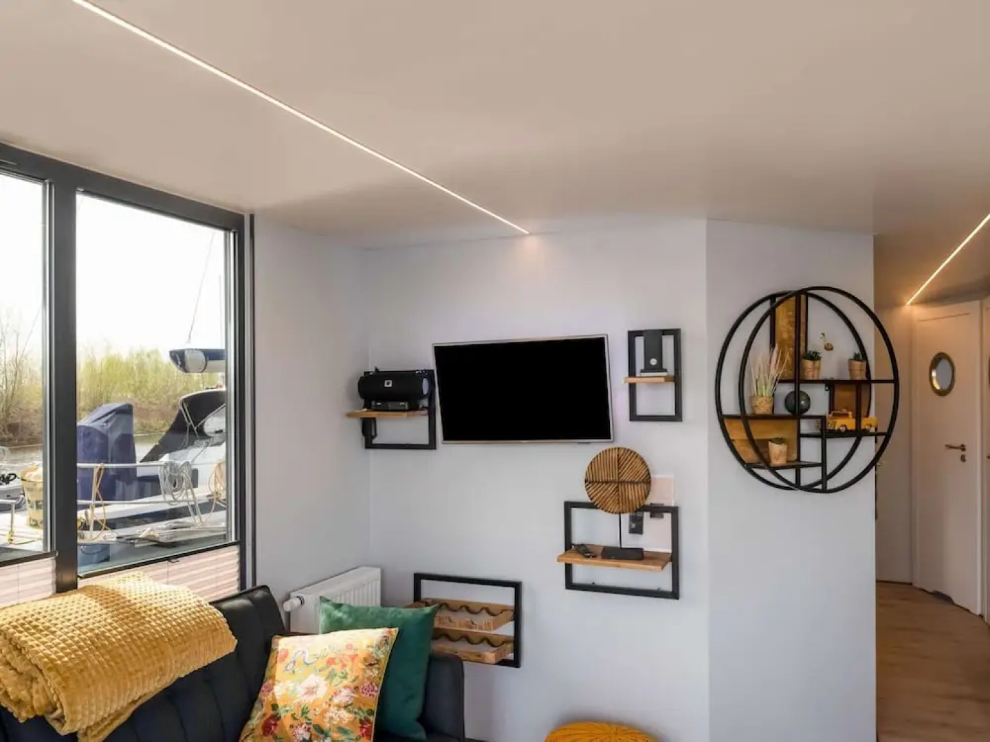 Beautiful Houseboat in Marina of Volendam