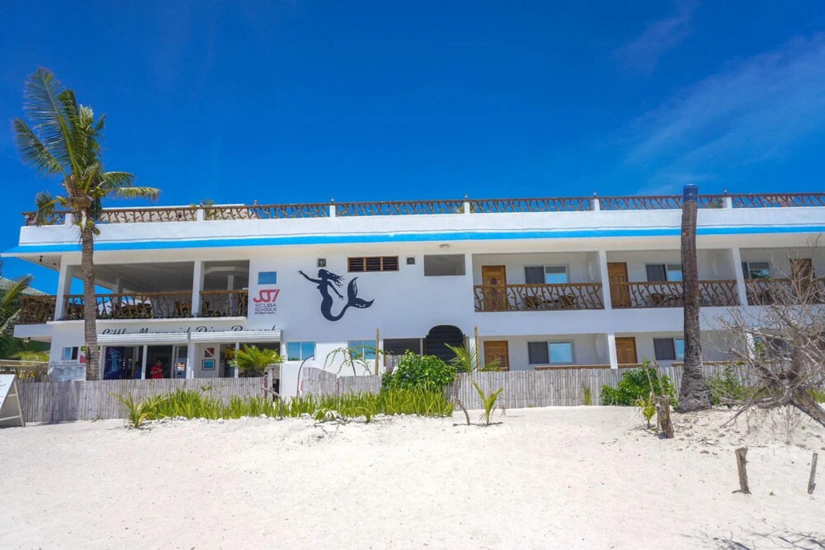 Little Mermaid Dive Resort by Cocotel