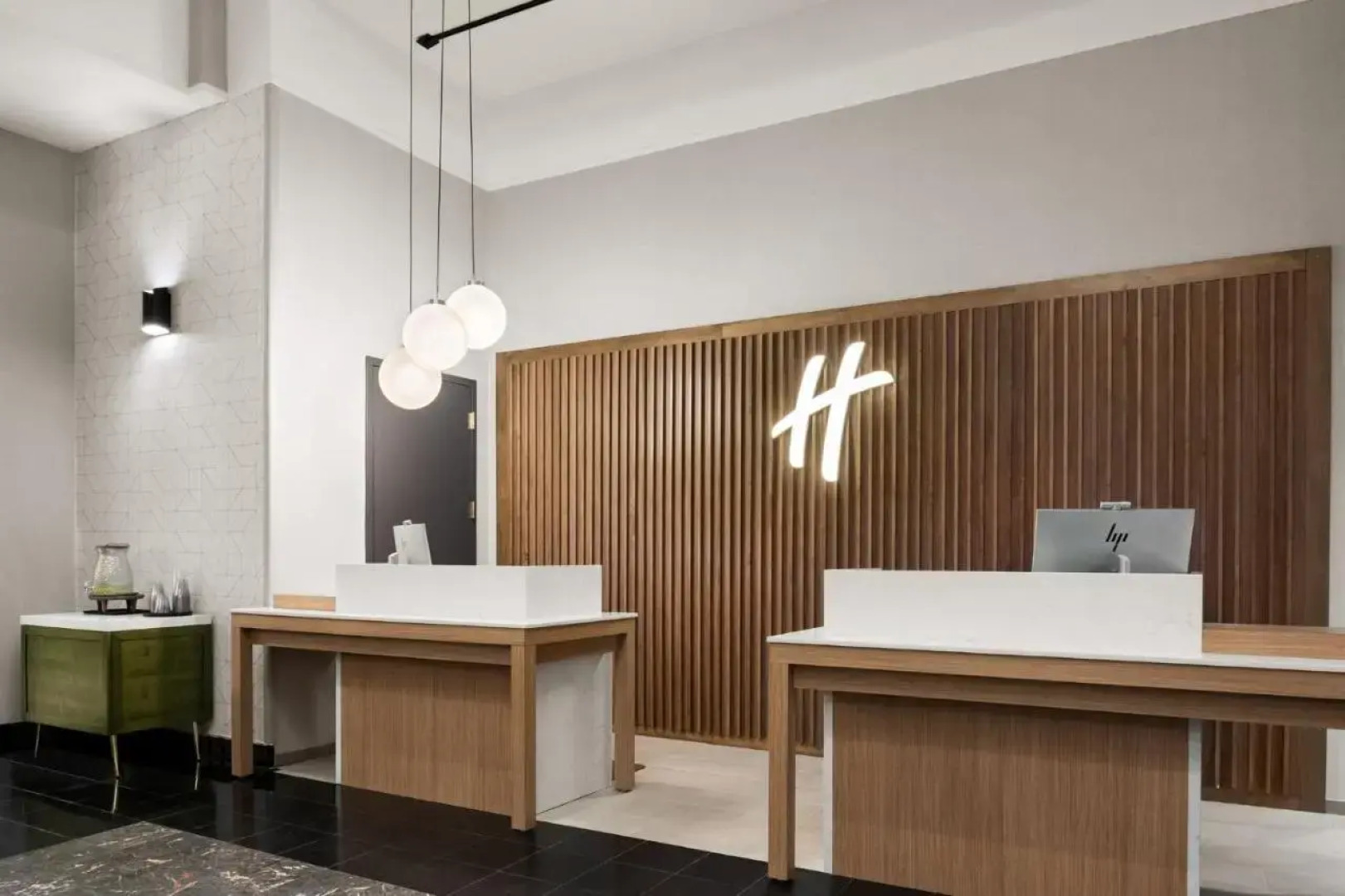 Holiday Inn Hotel & Suites Albuquerque Airport