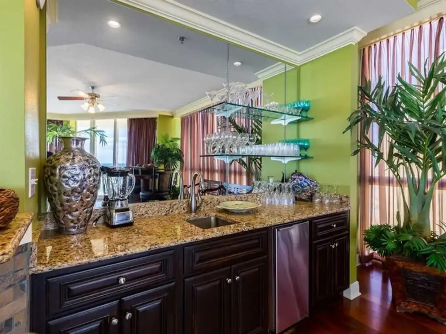 Oceania 13 by Meyer Vacation Rentals