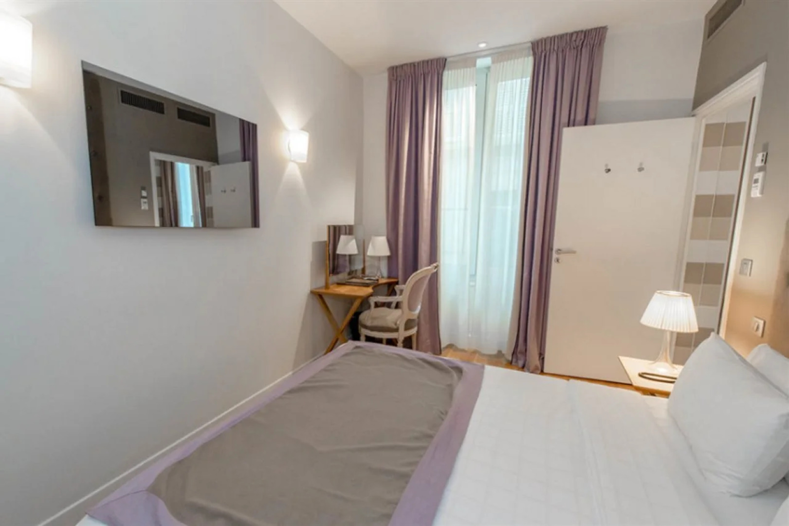 WHO - Windsor Hotel Opera